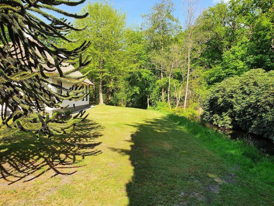 Midden In De Friese Bossen Op Landgoed Princenhof オランニウッド エクステリア 写真