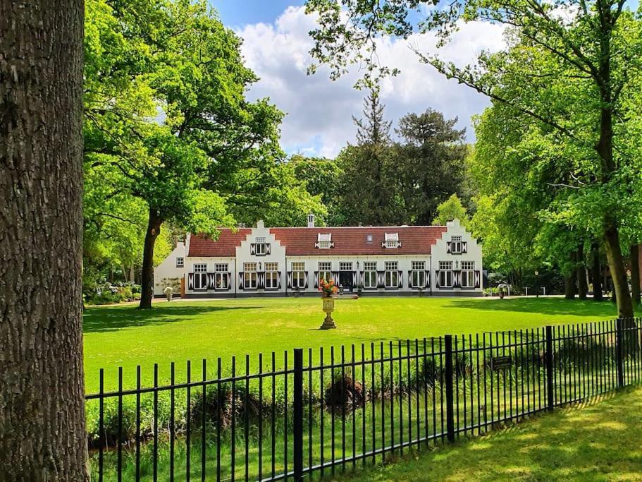Midden In De Friese Bossen Op Landgoed Princenhof オランニウッド エクステリア 写真